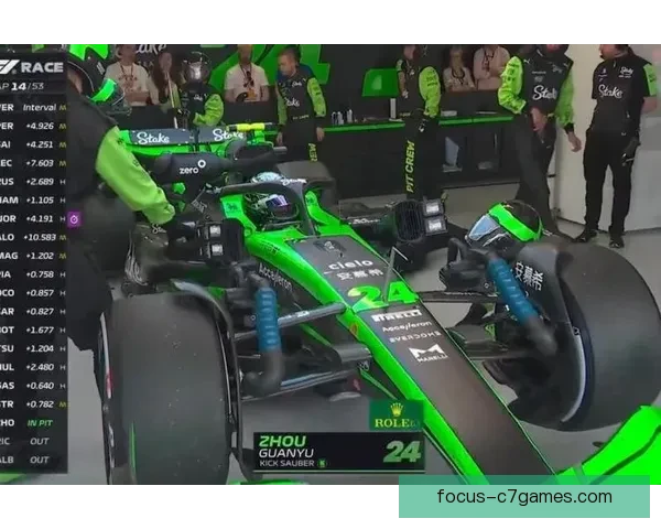 F1赛季激烈竞争升级 红牛与梅赛德斯再次上演巅峰对决