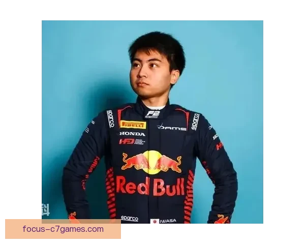 F1赛季新动向：梅赛德斯车队战略调整与红牛车手表现引发热议