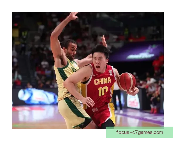 中国男篮迎战澳大利亚，核心球员伤势恢复进展成比赛关键因素